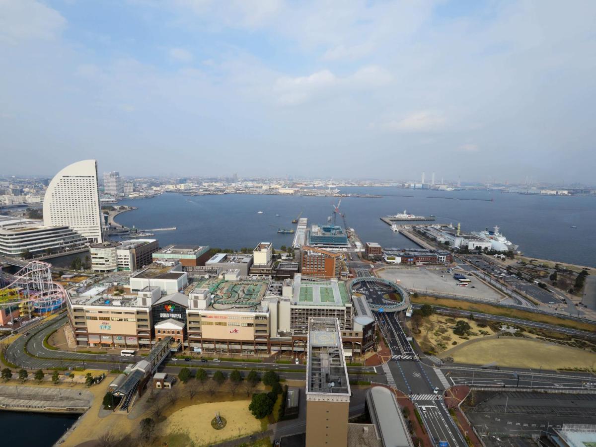 Apa Hotel & Resort Yokohama Bay Tower Esterno foto